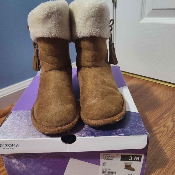 Arizona Jean Co. Girl boots size 3 - Picture 2 of 4